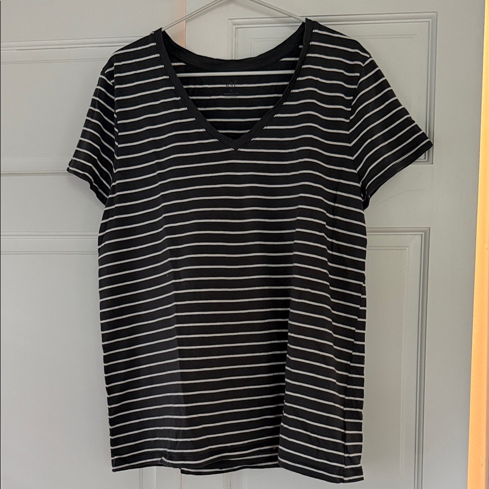 GAP Black and White Striped Short Sleeve Tee
